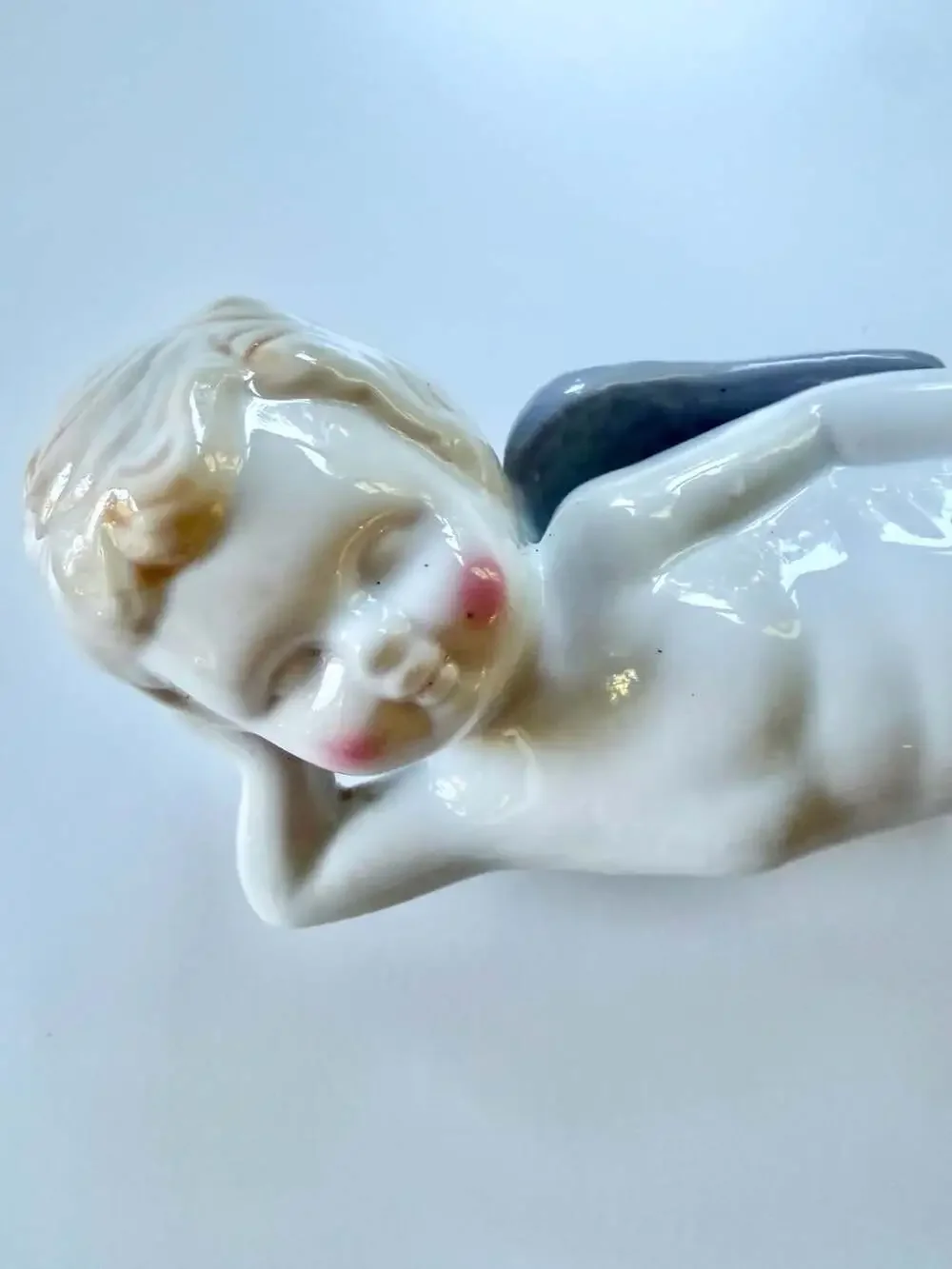 Unbranded white porcelain